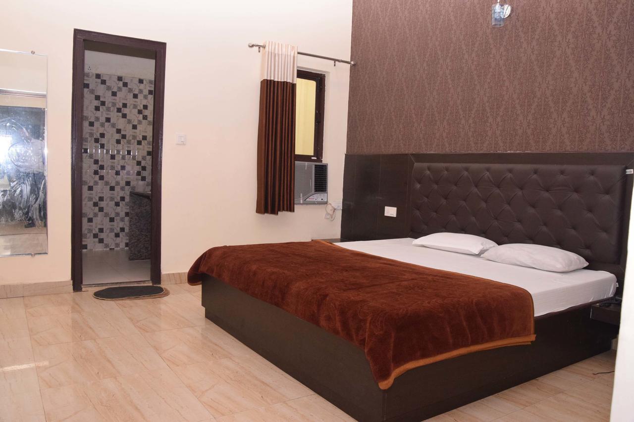 Hotel Maanya Palace Bareilly Exterior foto