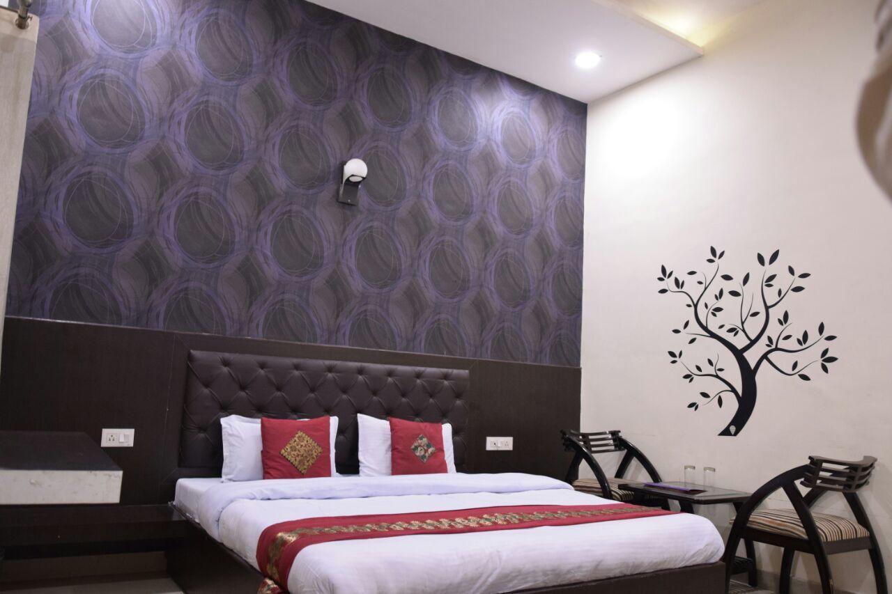 Hotel Maanya Palace Bareilly Exterior foto
